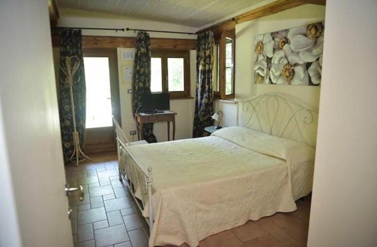 ピネローロ La Poiana Bed & Breakfast エクステリア 写真