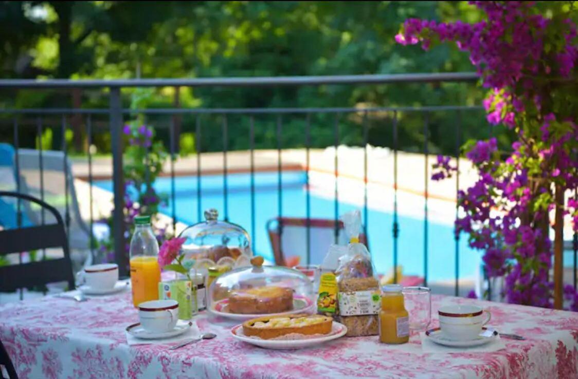 ピネローロ La Poiana Bed & Breakfast エクステリア 写真